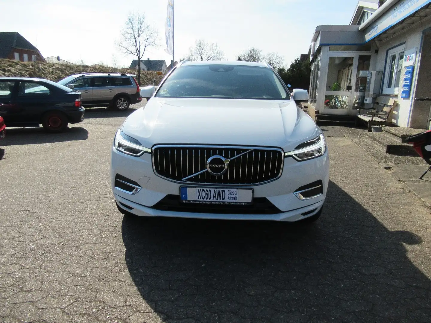 Volvo XC60 2.0 D4 AWD Inscription Geartronic Weiß - 2