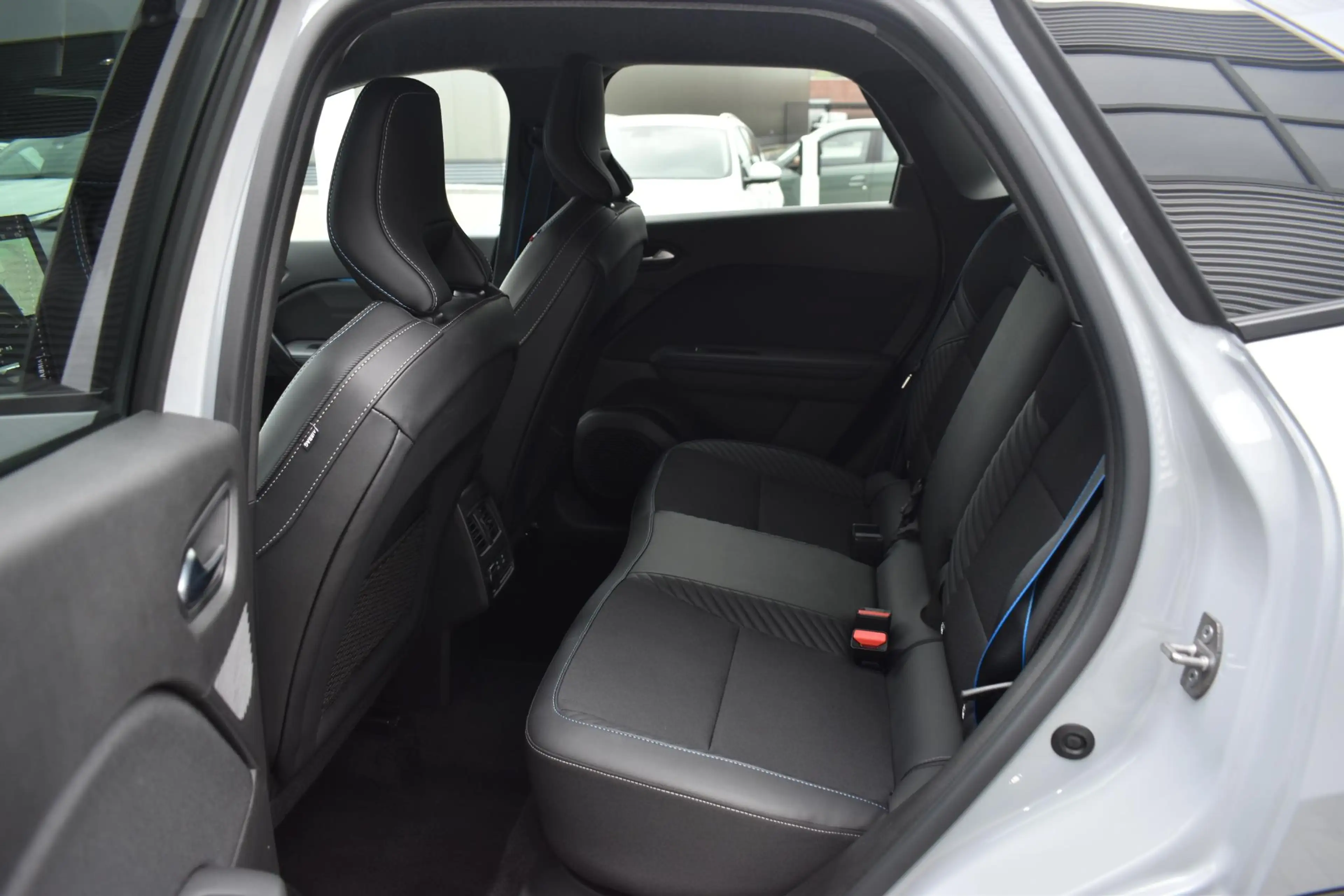 Renault Symbioz E-Tech full hybrid 145 esprit Alpine | STUUR/STOEL — photo 13