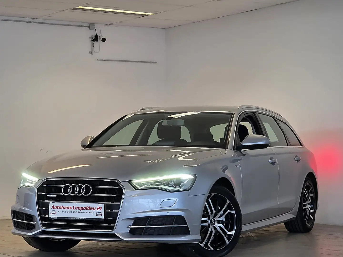 Audi A6 Avant 2,0 TDI Quattro Intense S-tronic Silber - 1