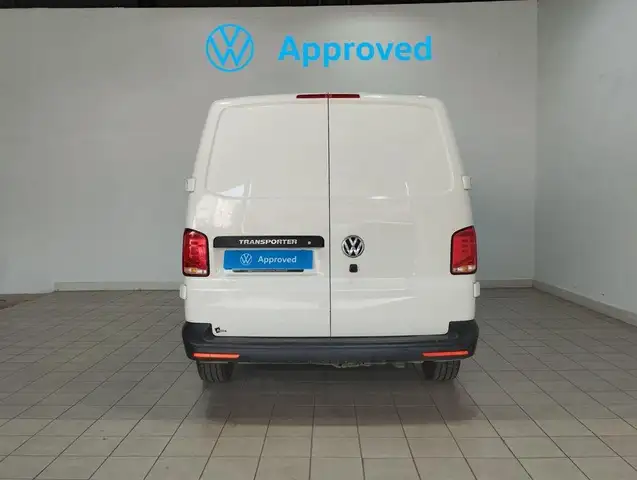 Volkswagen Transporter view 9
