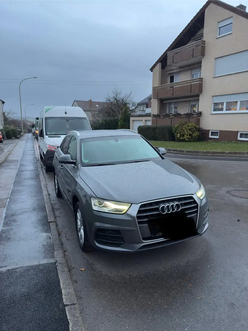 Audi Q3 2.0 TDI AHG STZ. EPH Grau - 1