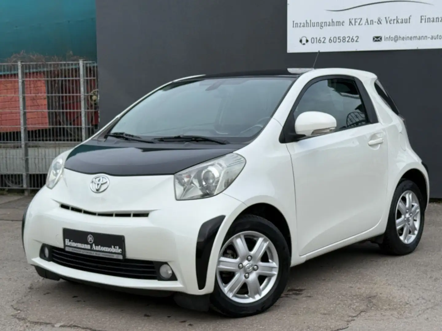 Toyota iQ iQ + Automatik *2-HAND*HU/AU NEU*ALUFELGEN* Weiß - 1