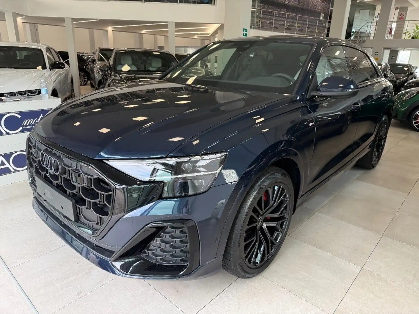 Audi Q8 SUV 50 TDI 286 CV quattro tiptronic S line edition Blu/Azzurro - 2