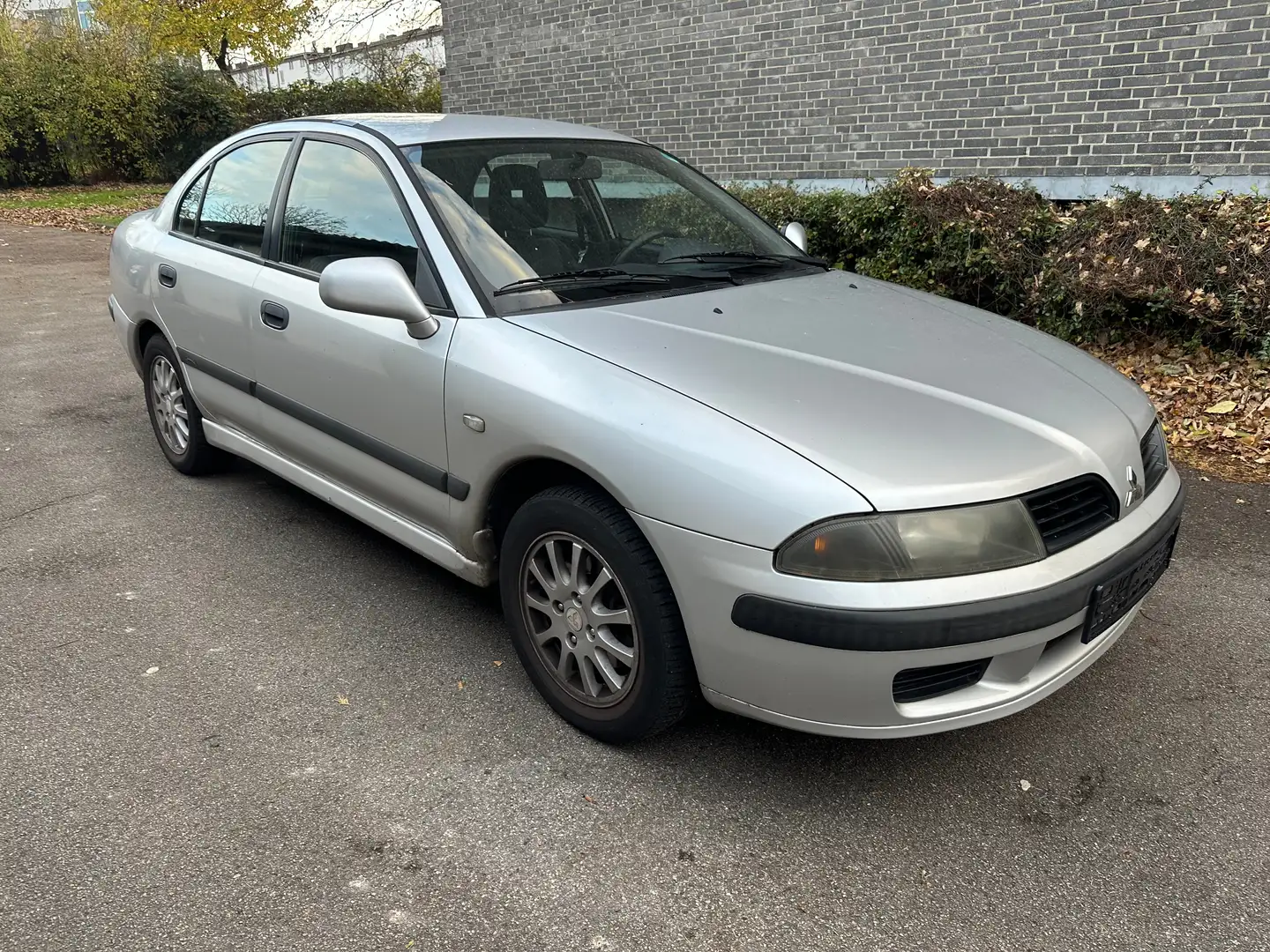 Mitsubishi Carisma Carisma 1.6 Comfort, 1. HAND, TÜV NEU, KLIMA Plateado - 2