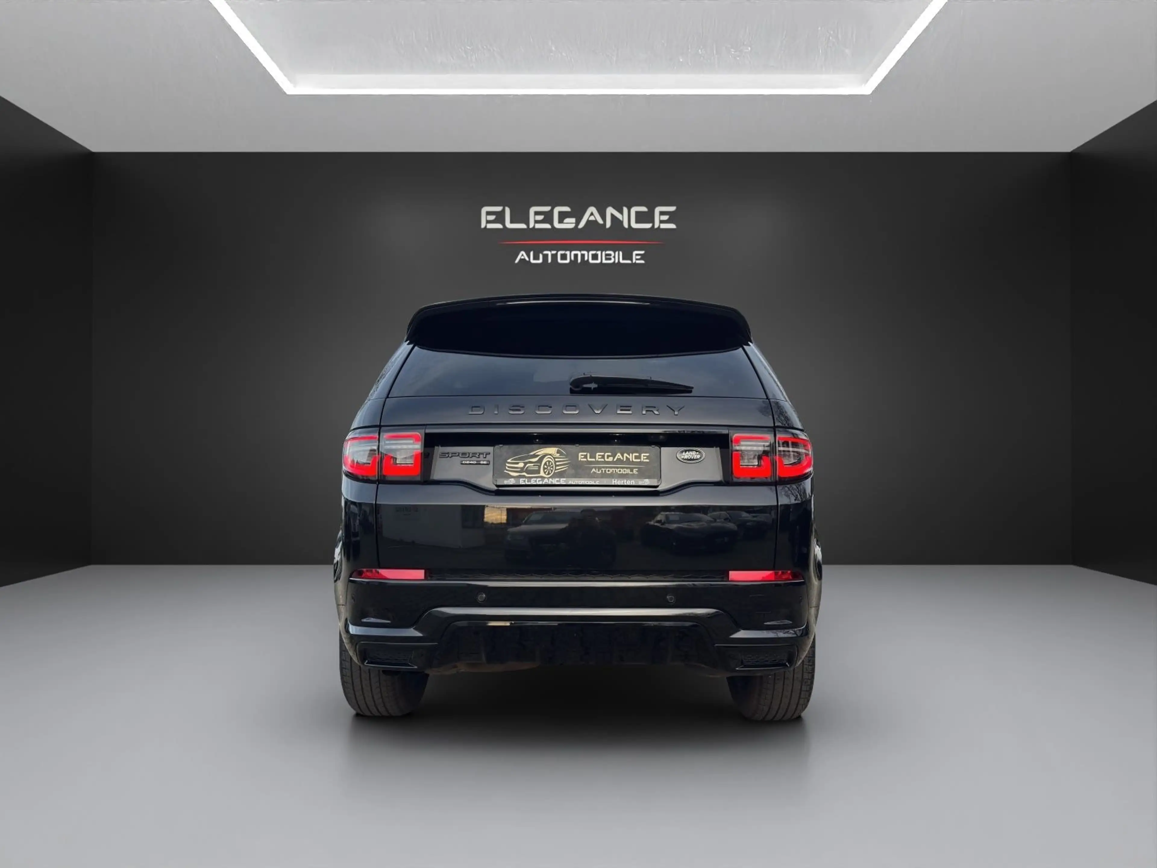 Land Rover Discovery Sport R-Dynamic SE AWD*AHK*K.less*Pano — photo 3