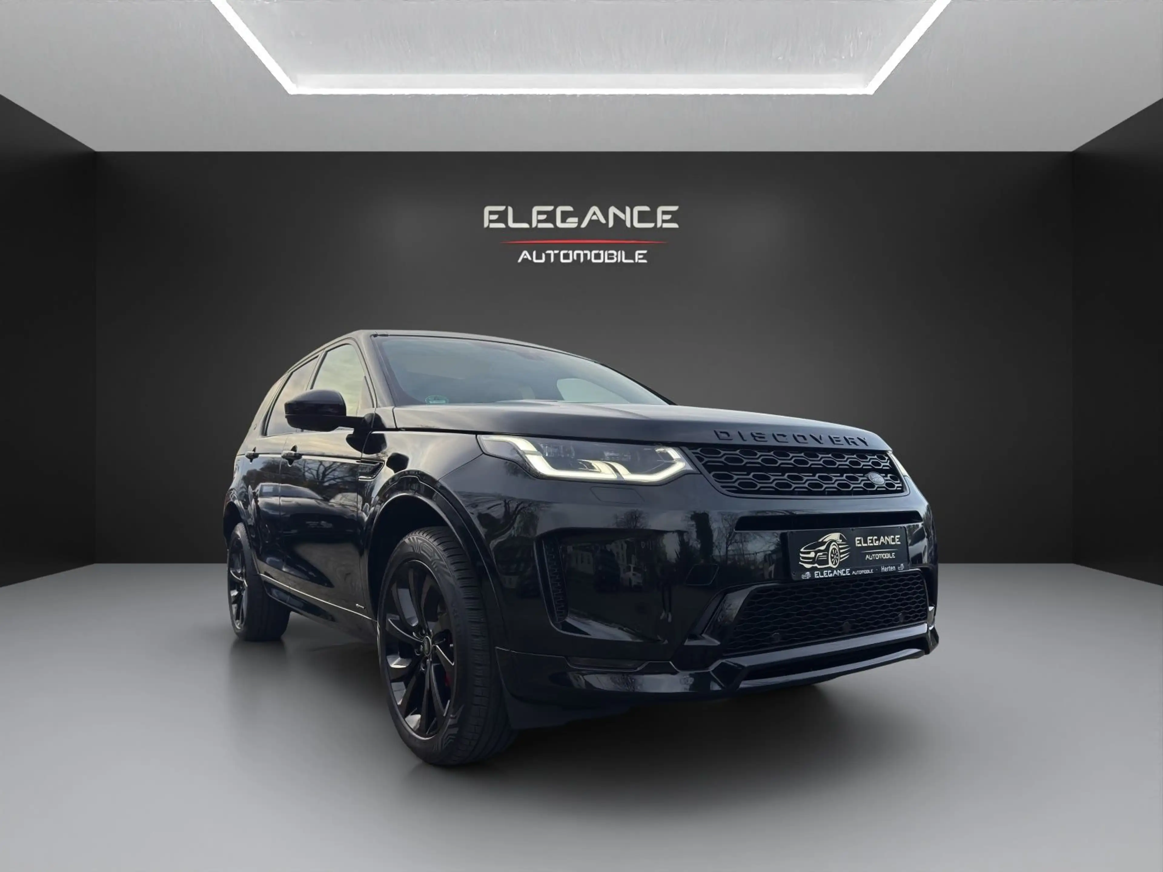 Land Rover Discovery Sport R-Dynamic SE AWD*AHK*K.less*Pano — photo 8