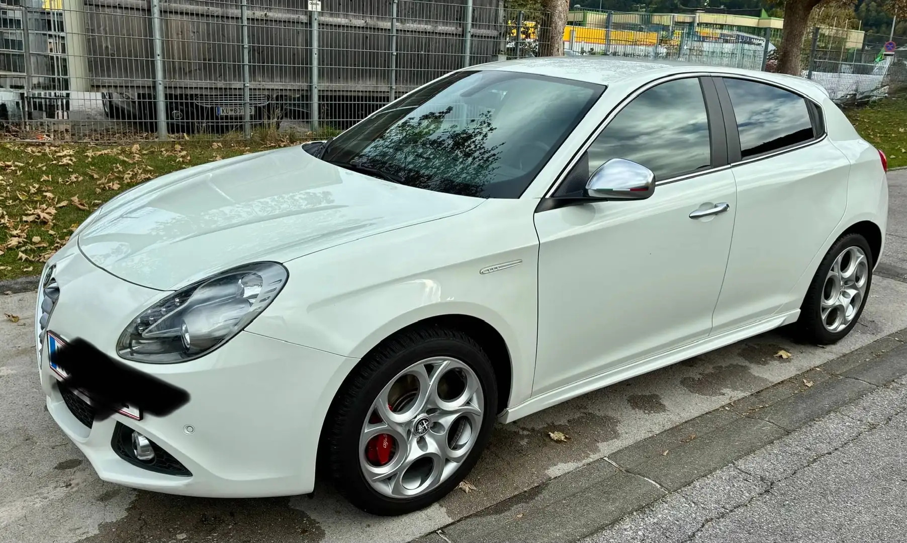 Alfa Romeo Giulietta Giulietta Distinctive 1,4 TB Distinctive Weiß - 1