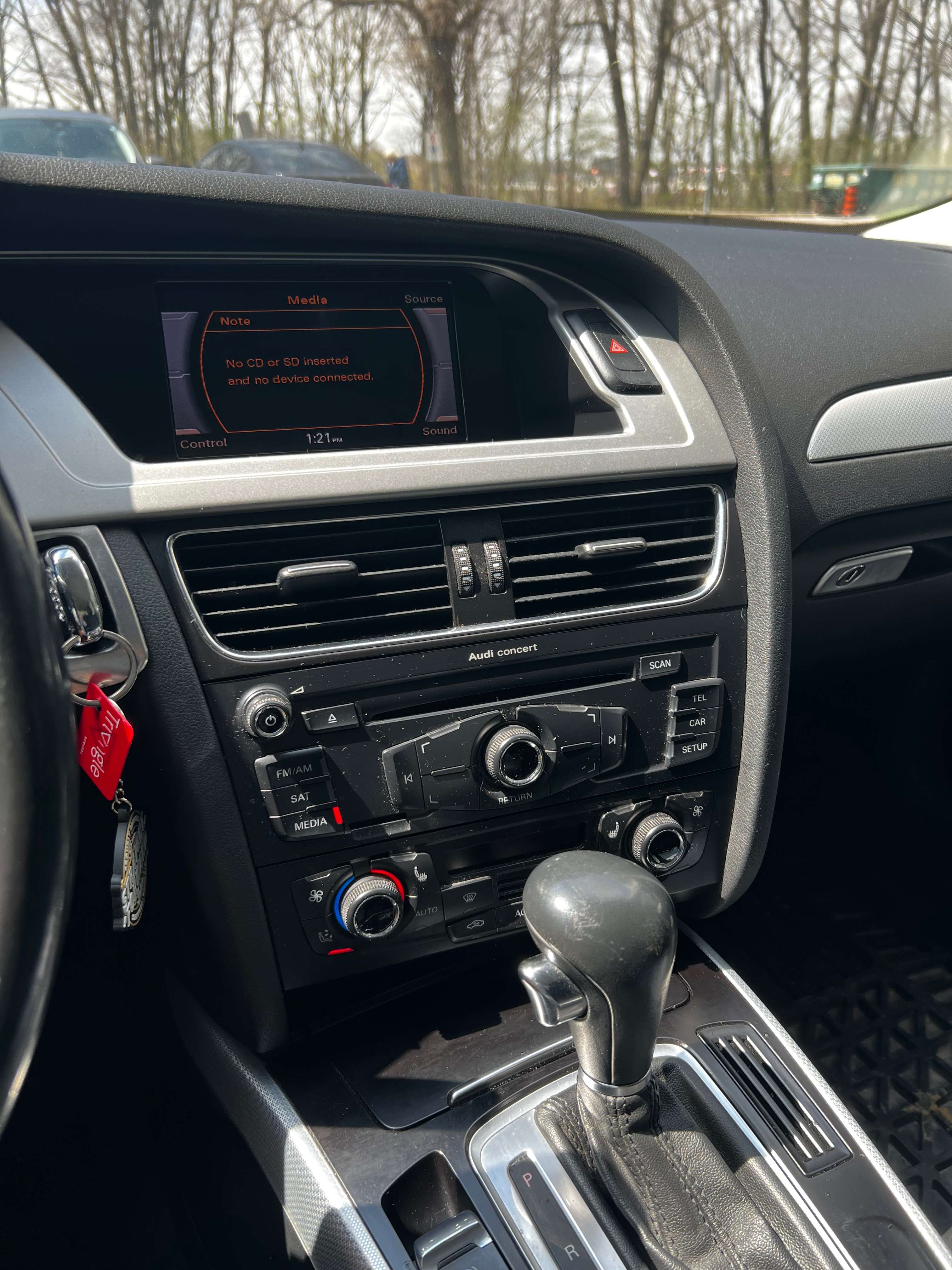 2010 Audi A4 Premium thumb 7