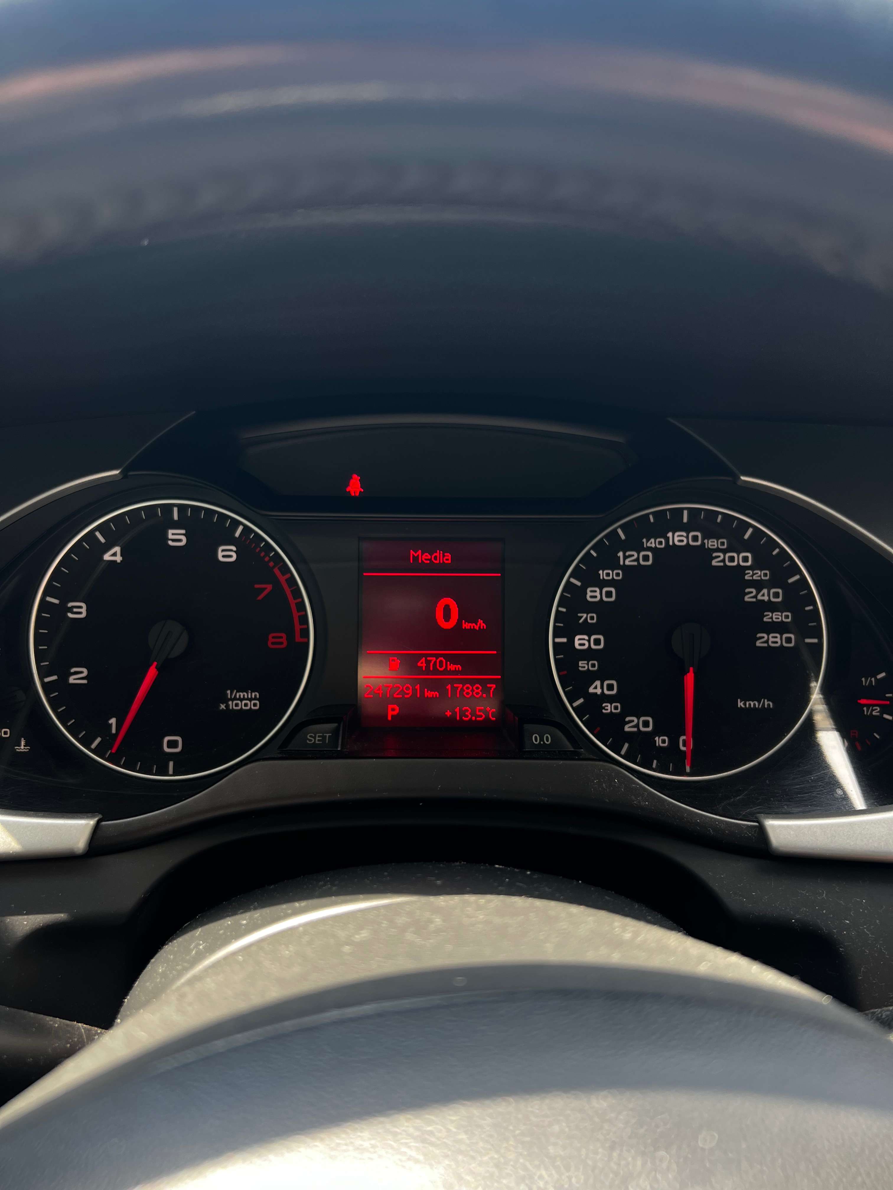 2010 Audi A4 Premium thumb 8