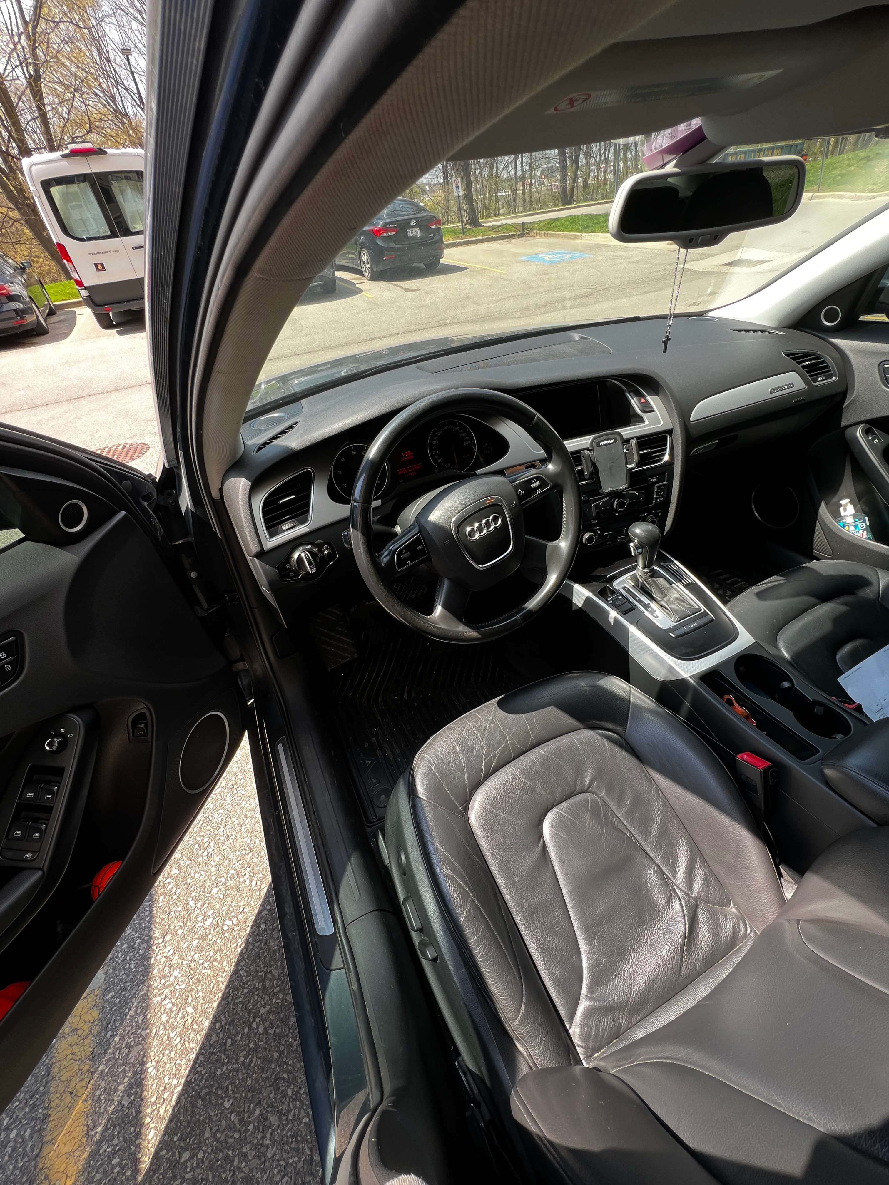 2010 Audi A4 Premium thumb 6