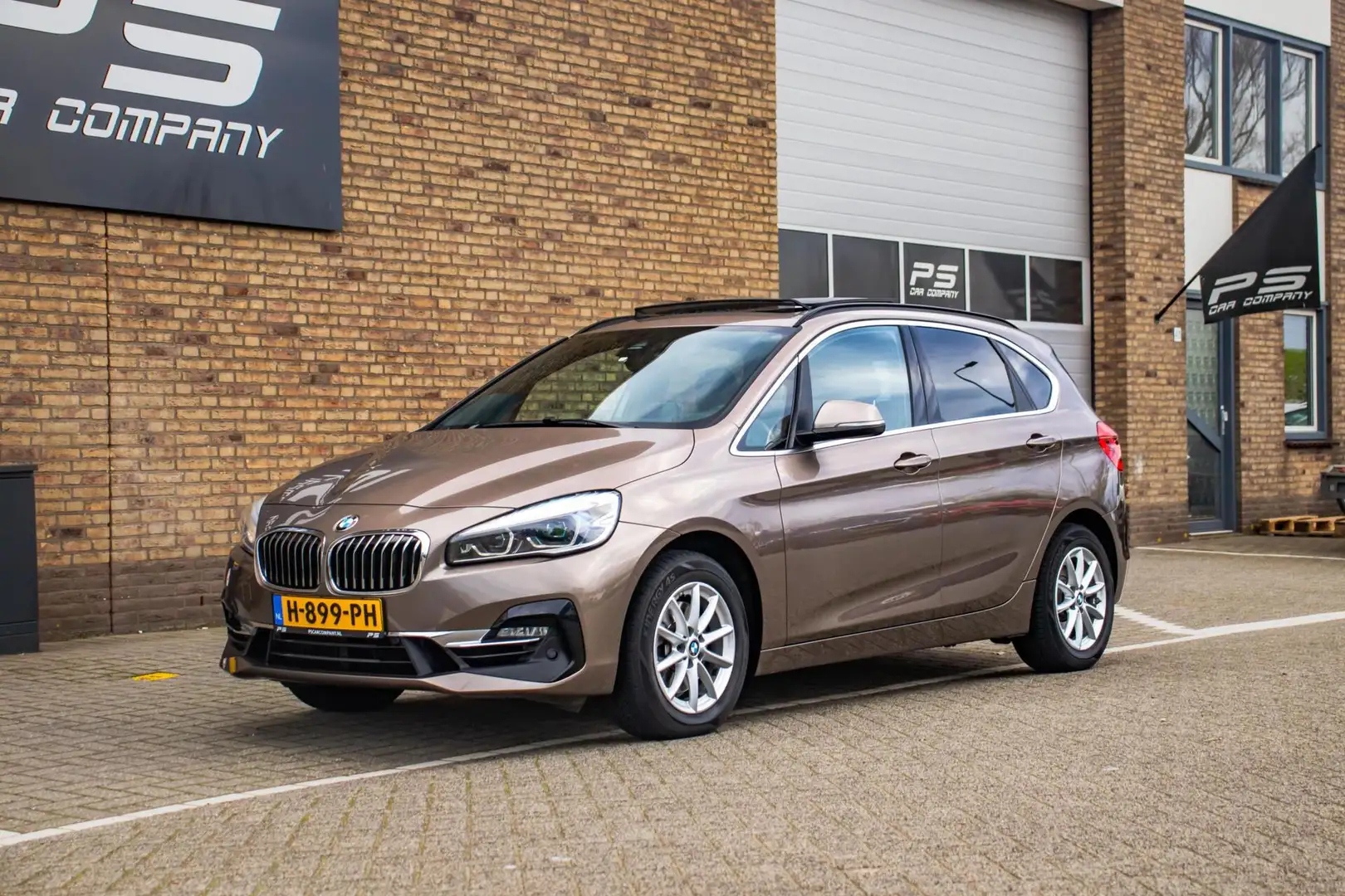BMW 220 2-serie Active Tourer 220i High Executive Edition, Brun - 2