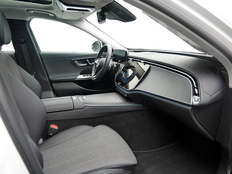 Mercedes-Benz E 400 e 4M , Avantgarde Navi LED Memo 360° Distr — photo 7