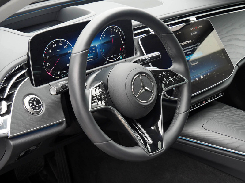 Mercedes-Benz E 400 e 4M , Avantgarde Navi LED Memo 360° Distr — photo 15