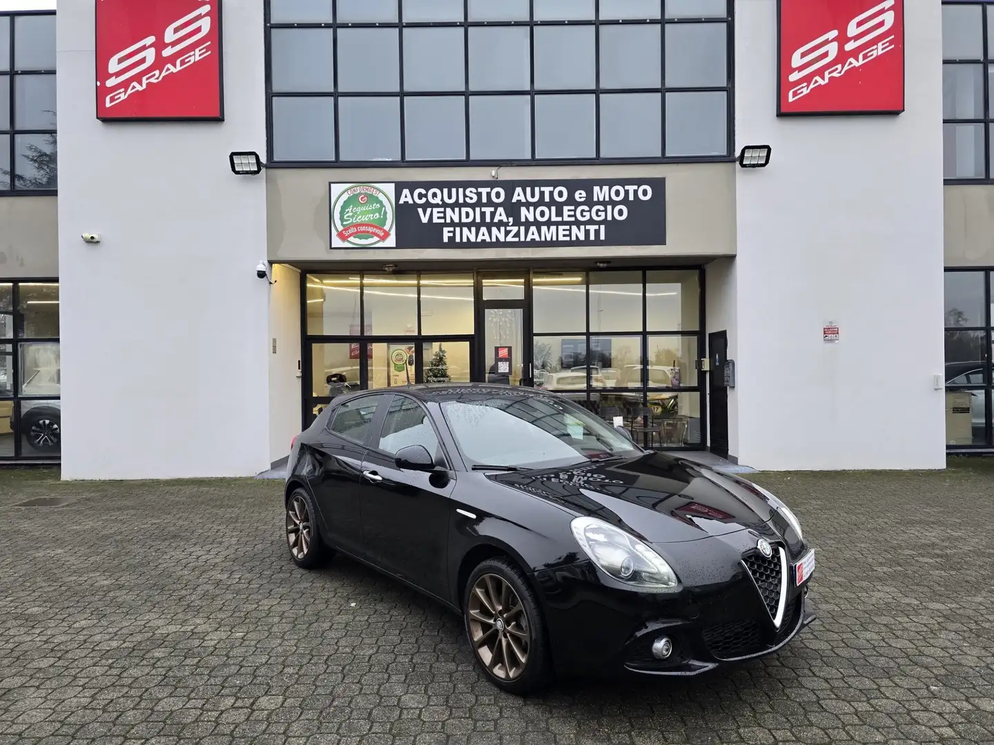 Alfa Romeo Giulietta Giulietta 1.4 Turbo 105 CV Impression Schwarz - 1