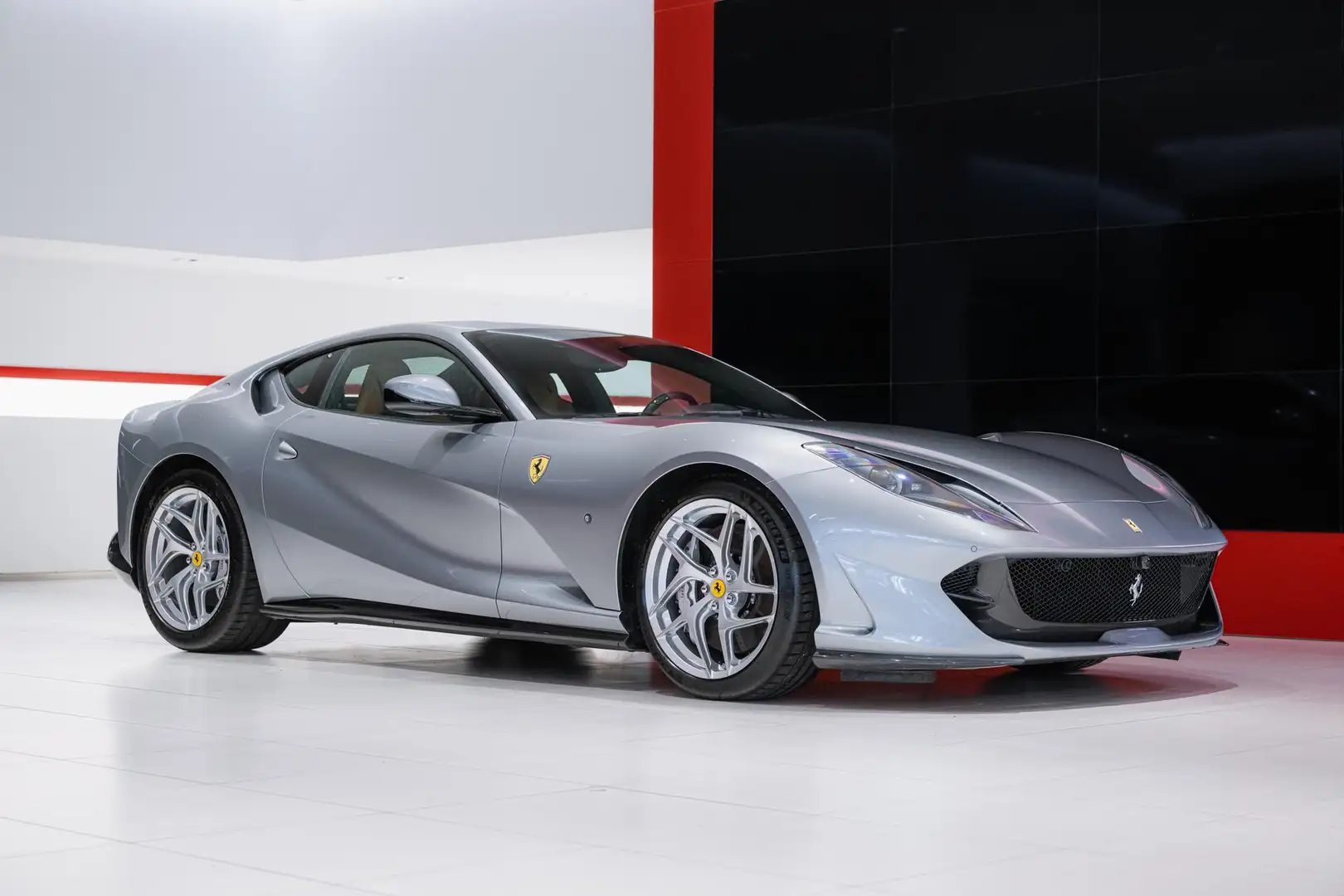Ferrari 812 Superfast - Kroymans Ferrari Grijs - 2