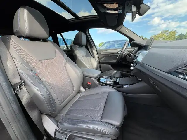 BMW X3 view 12