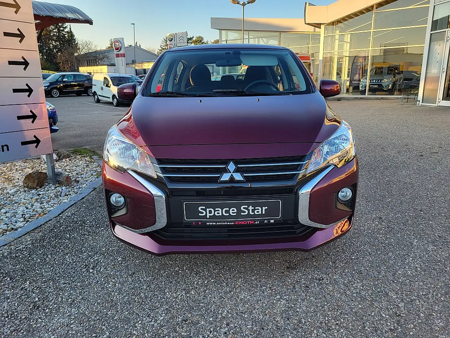 Mitsubishi Space Star 1,2 MIVEC AS&G Inform Rot - 2