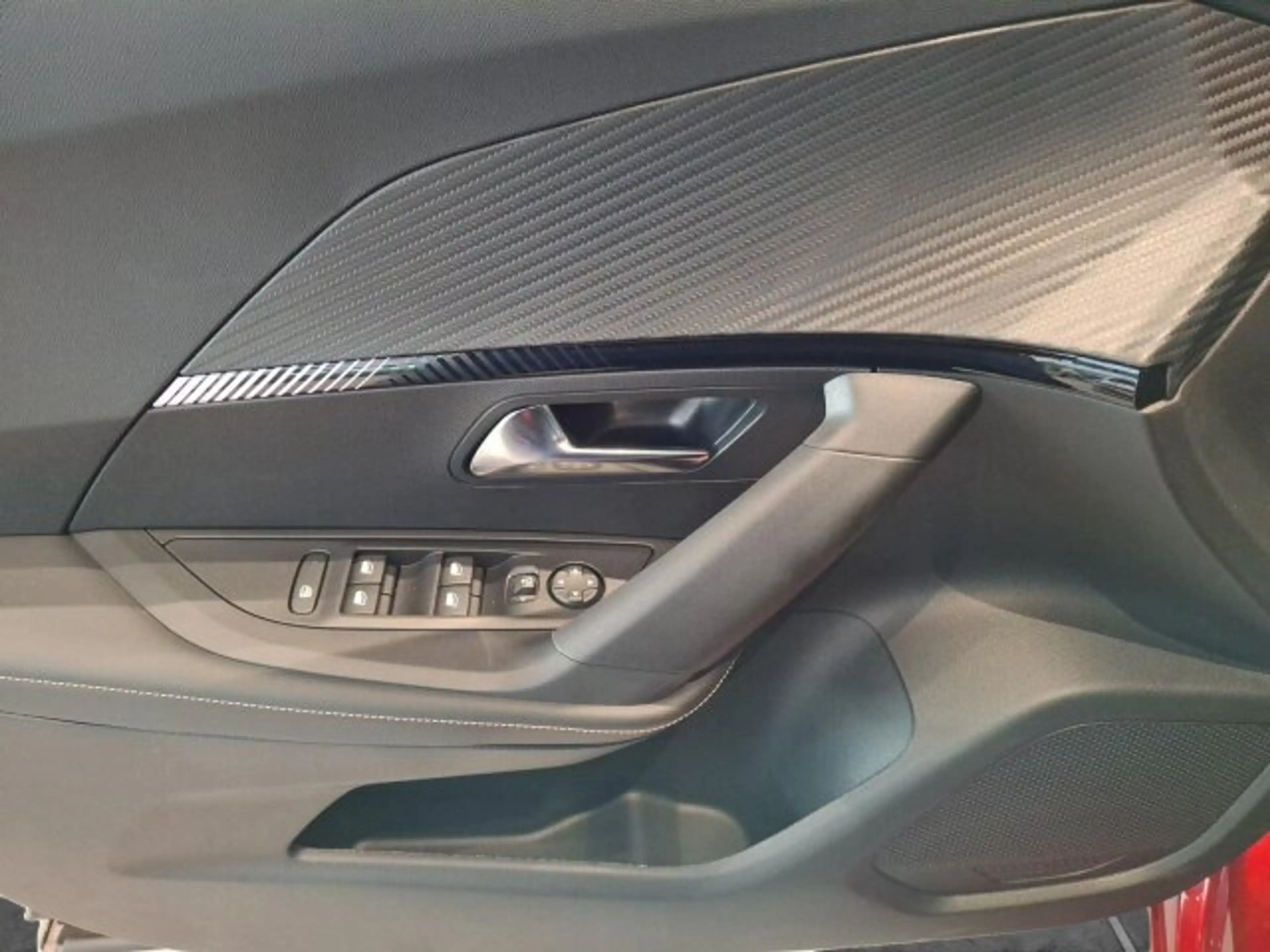 Peugeot 2008 2008 Allure 130 AT8 +LED+Navi+SHZ+GJR+LM+ — photo 7