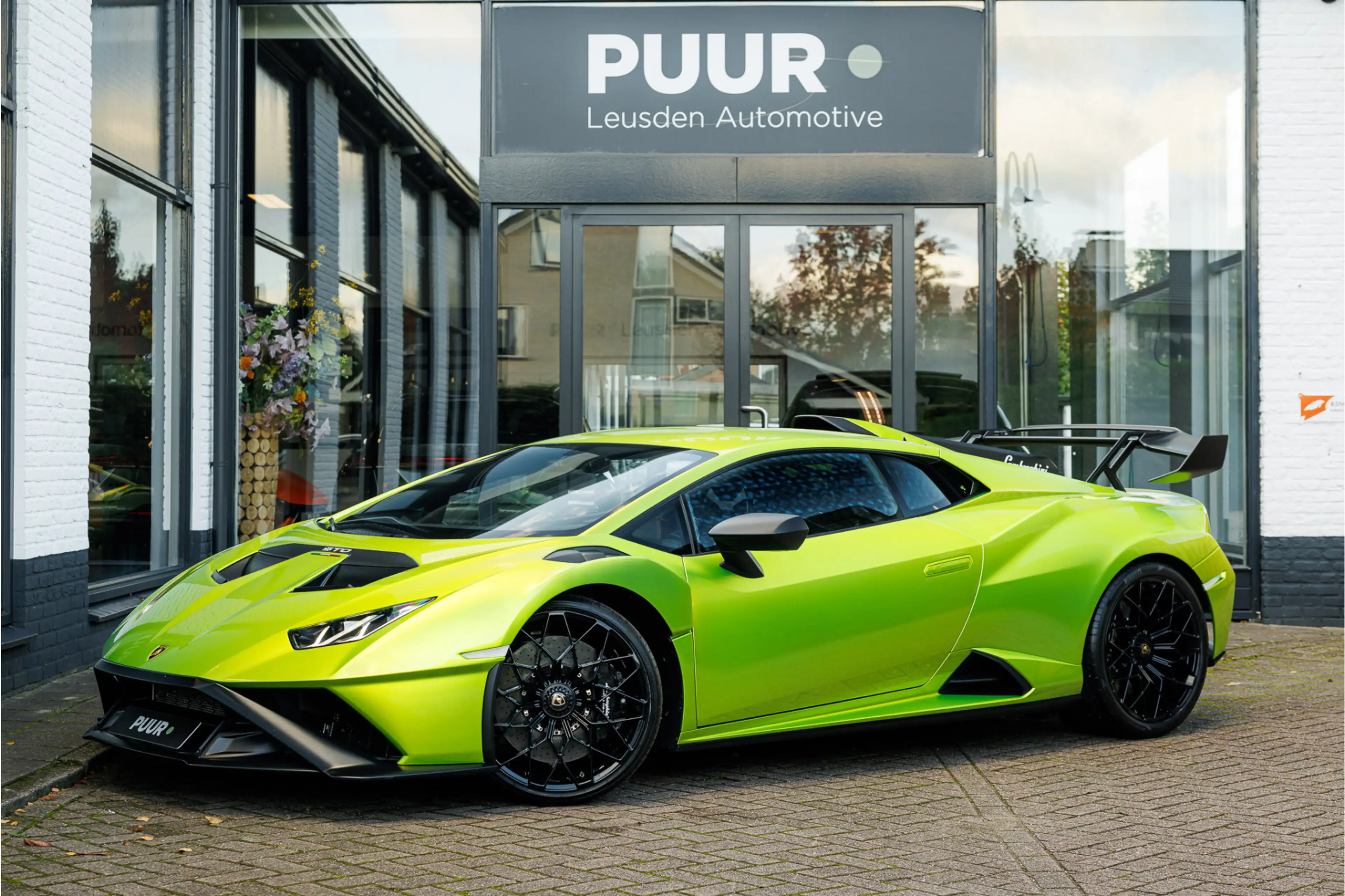 Lamborghini Huracán STO 5.2 V10 'Selezione Lamborghini Warranty'' Verd
