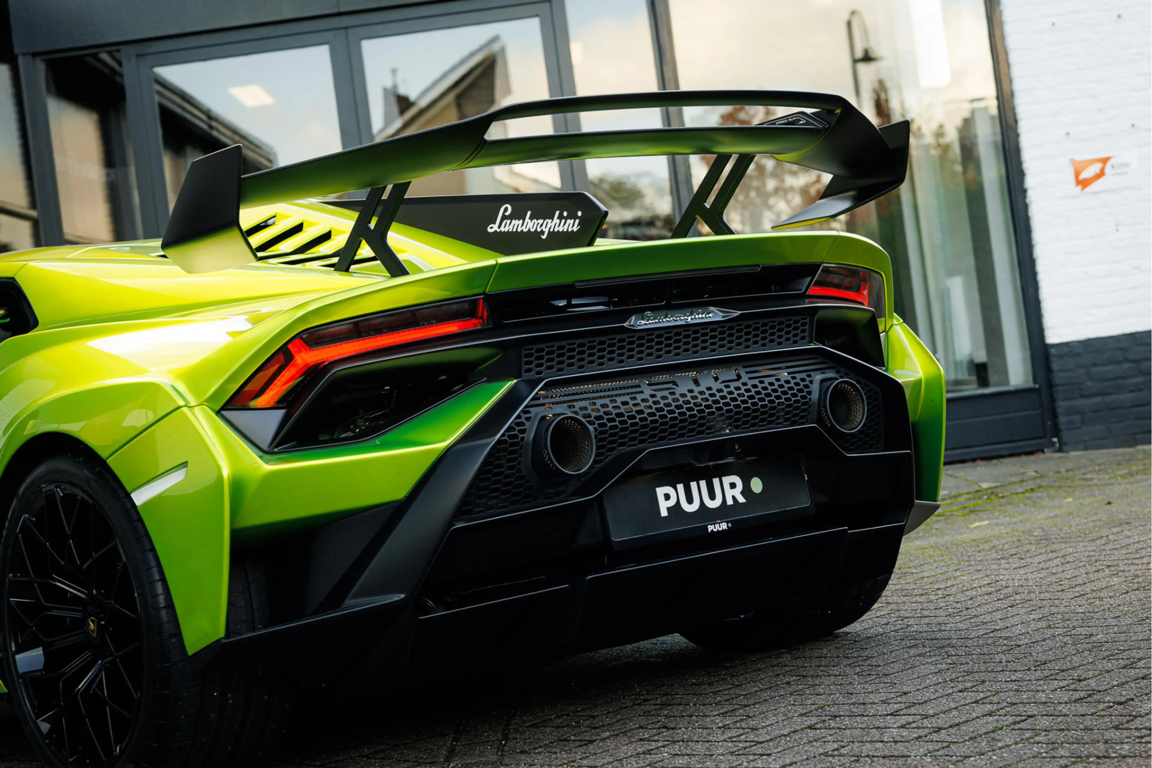 Lamborghini Huracán STO 5.2 V10 'Selezione Lamborghini Warranty'' Verd — photo 7