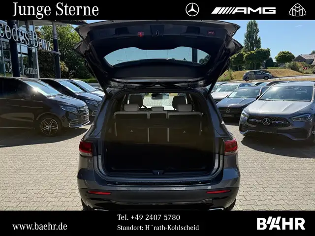 Mercedes-Benz GLB view 15