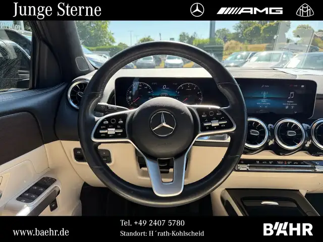 Mercedes-Benz GLB view 13
