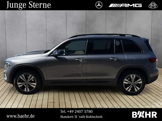 Mercedes-Benz GLB view 2