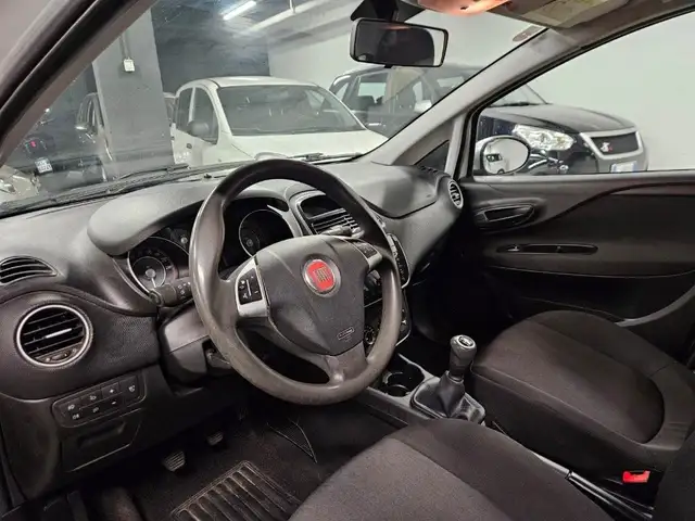 Fiat Punto view 5