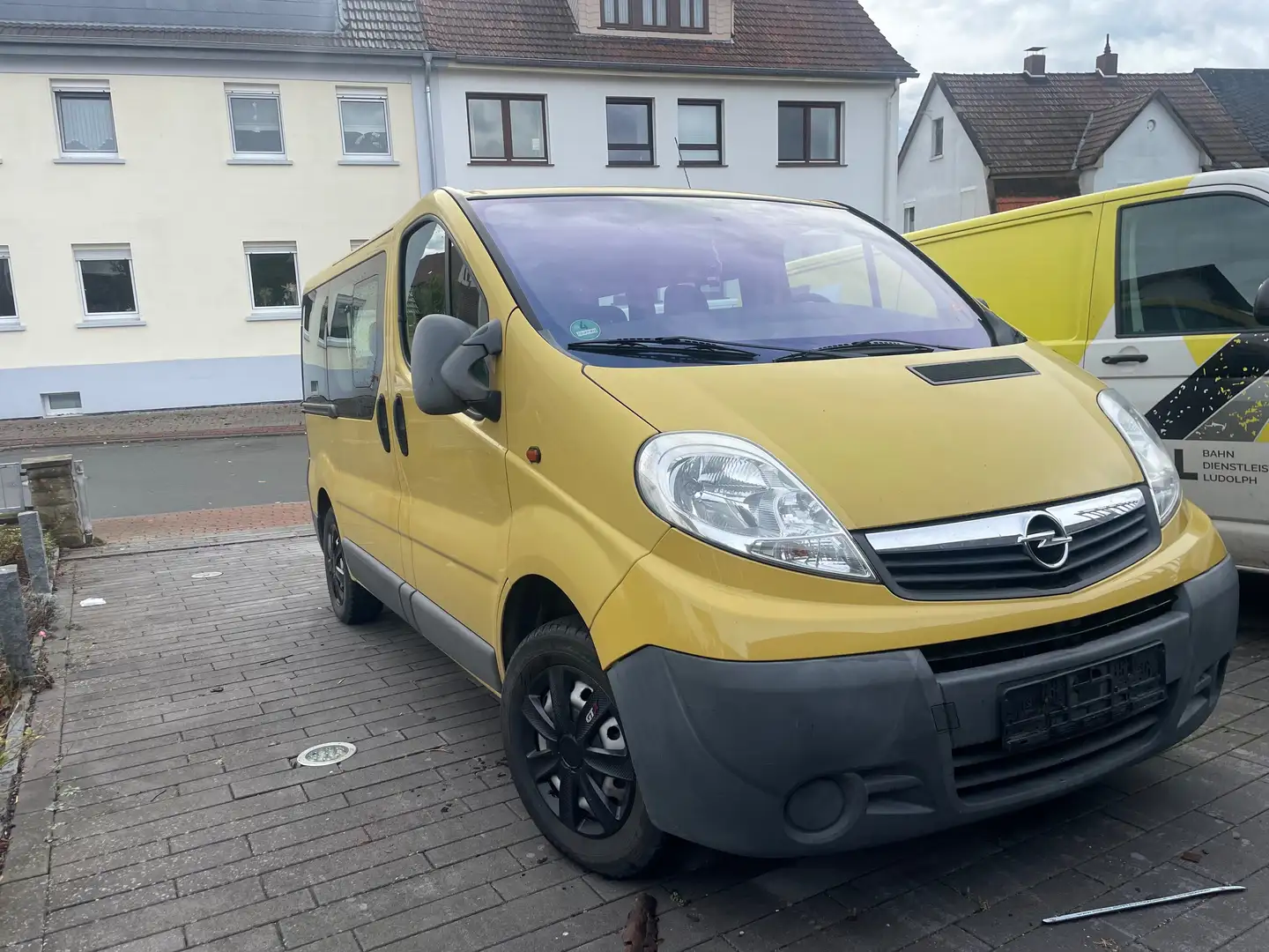 Opel Vivaro 2.0 CDTI L1H1 Easytronic Life Gelb - 2