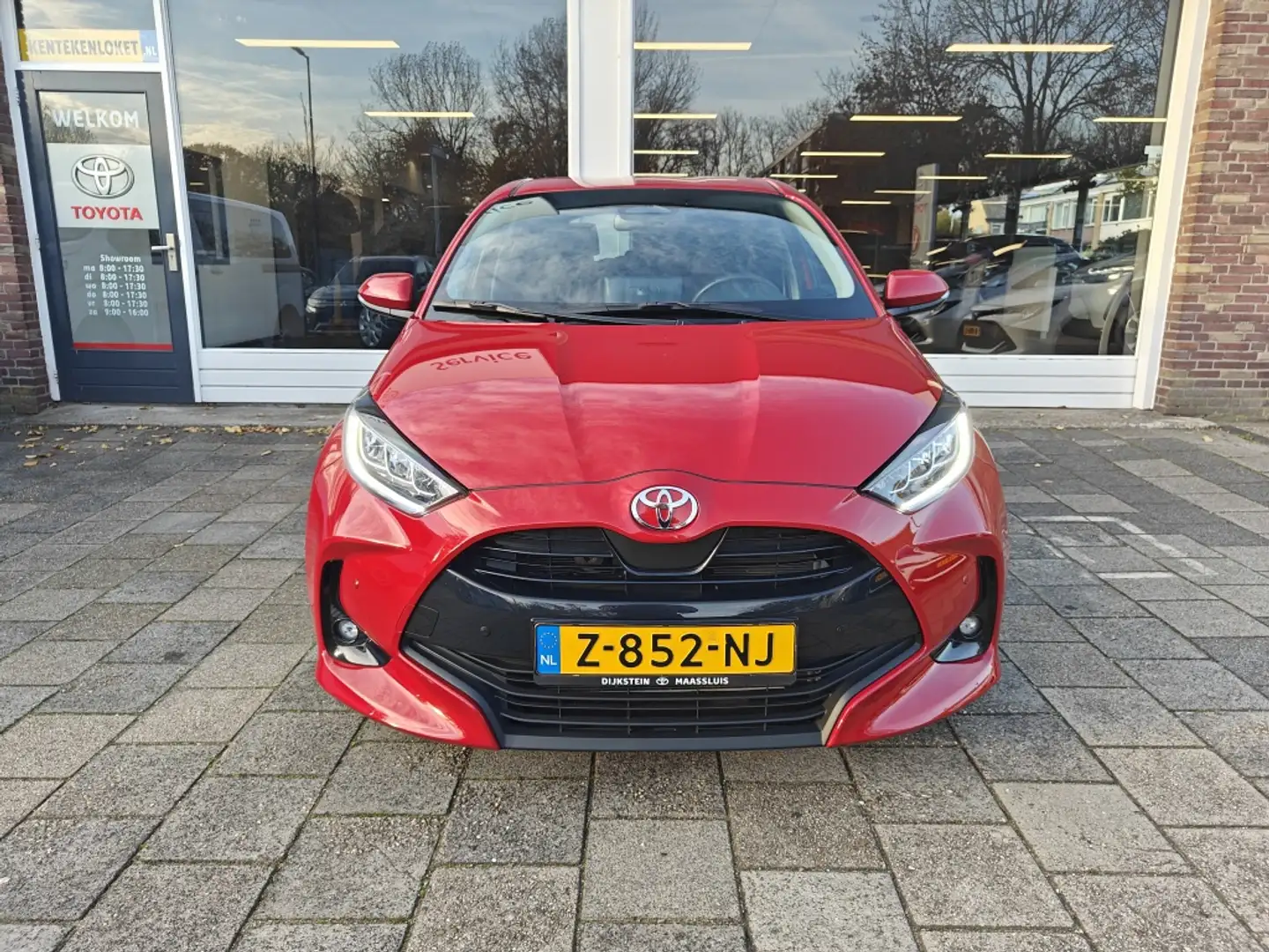 Toyota Yaris 1.5 Hyb. 115 First Edition Rood - 2