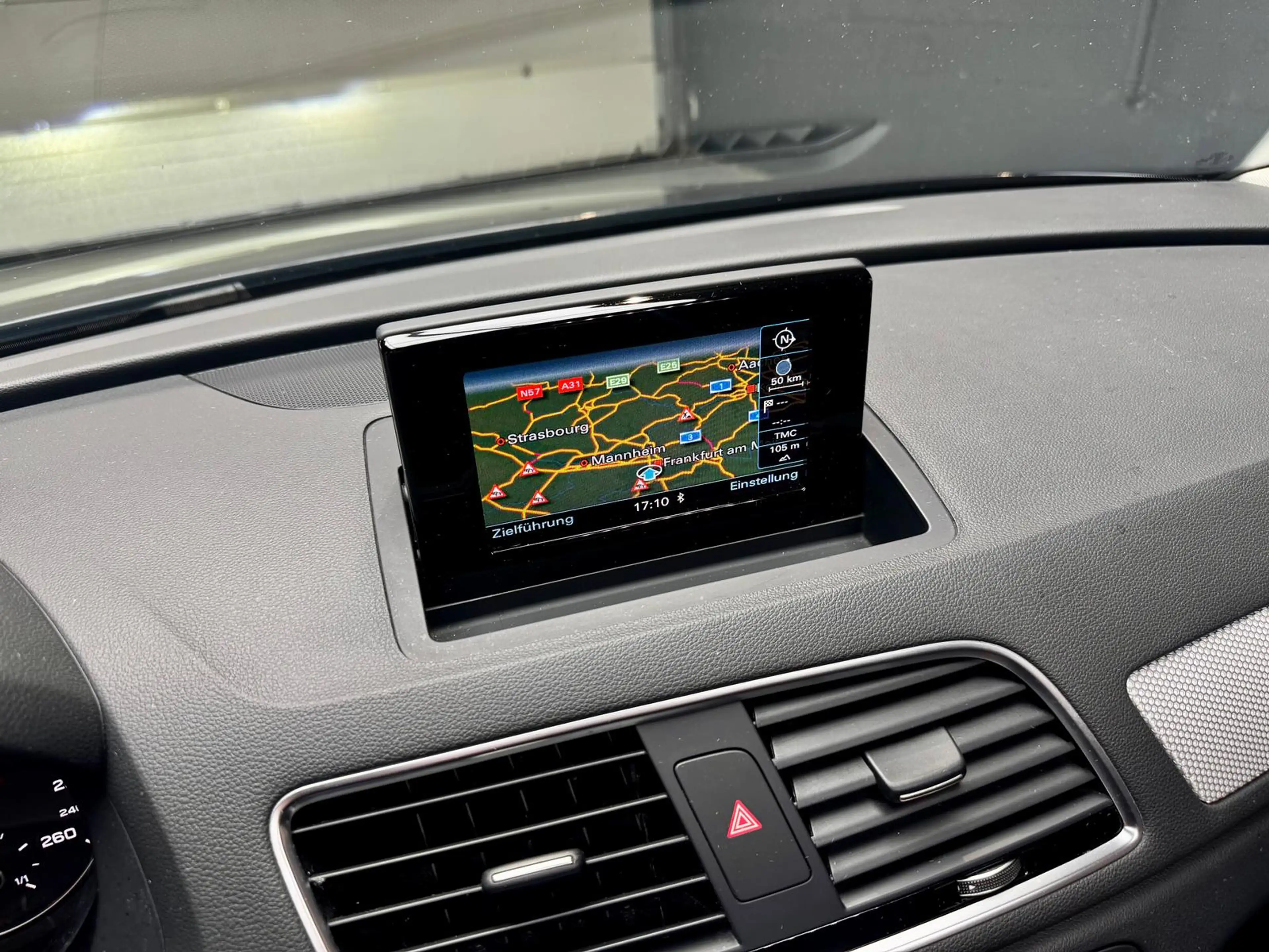 Audi Q3 design 1.4 16V TFSI ACT +NAVI+LED+SHZ+KLIMA+ — photo 6