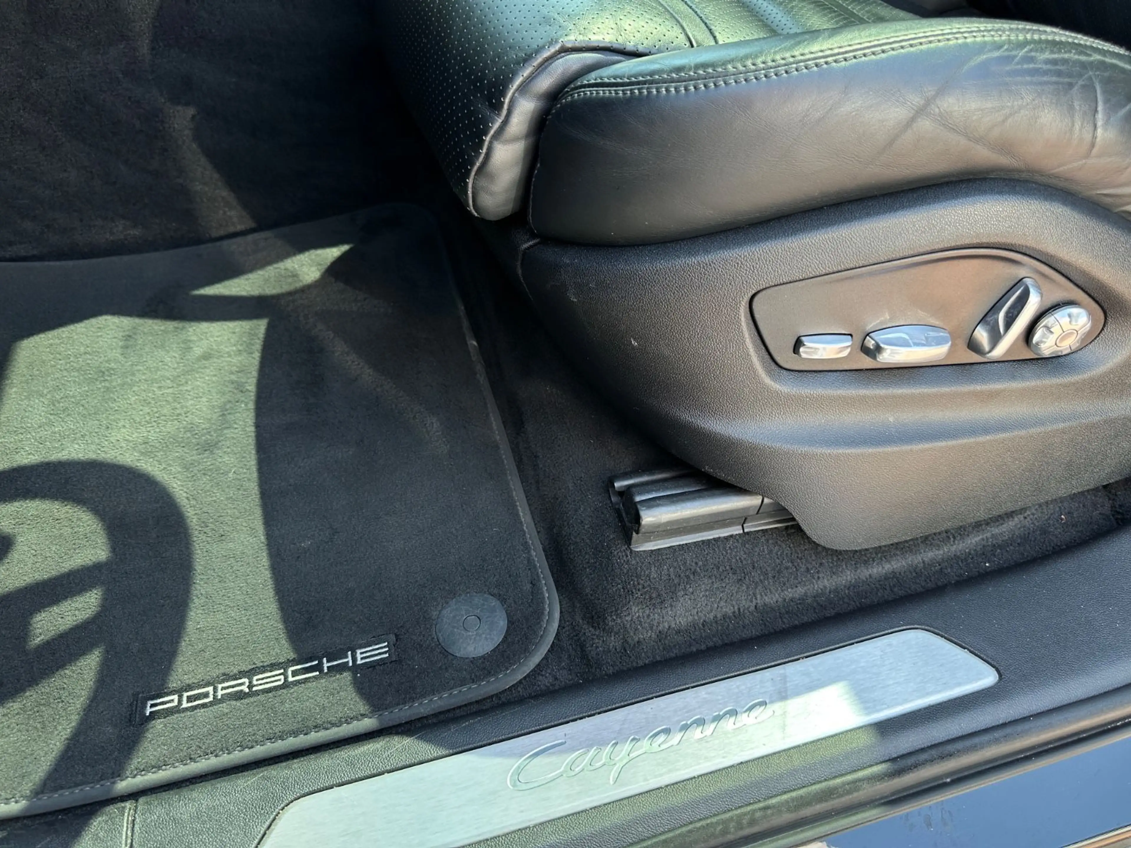 Porsche Cayenne Coupe*SPORT-CHRONO*PASM*HUD*360*PANO* — photo 13