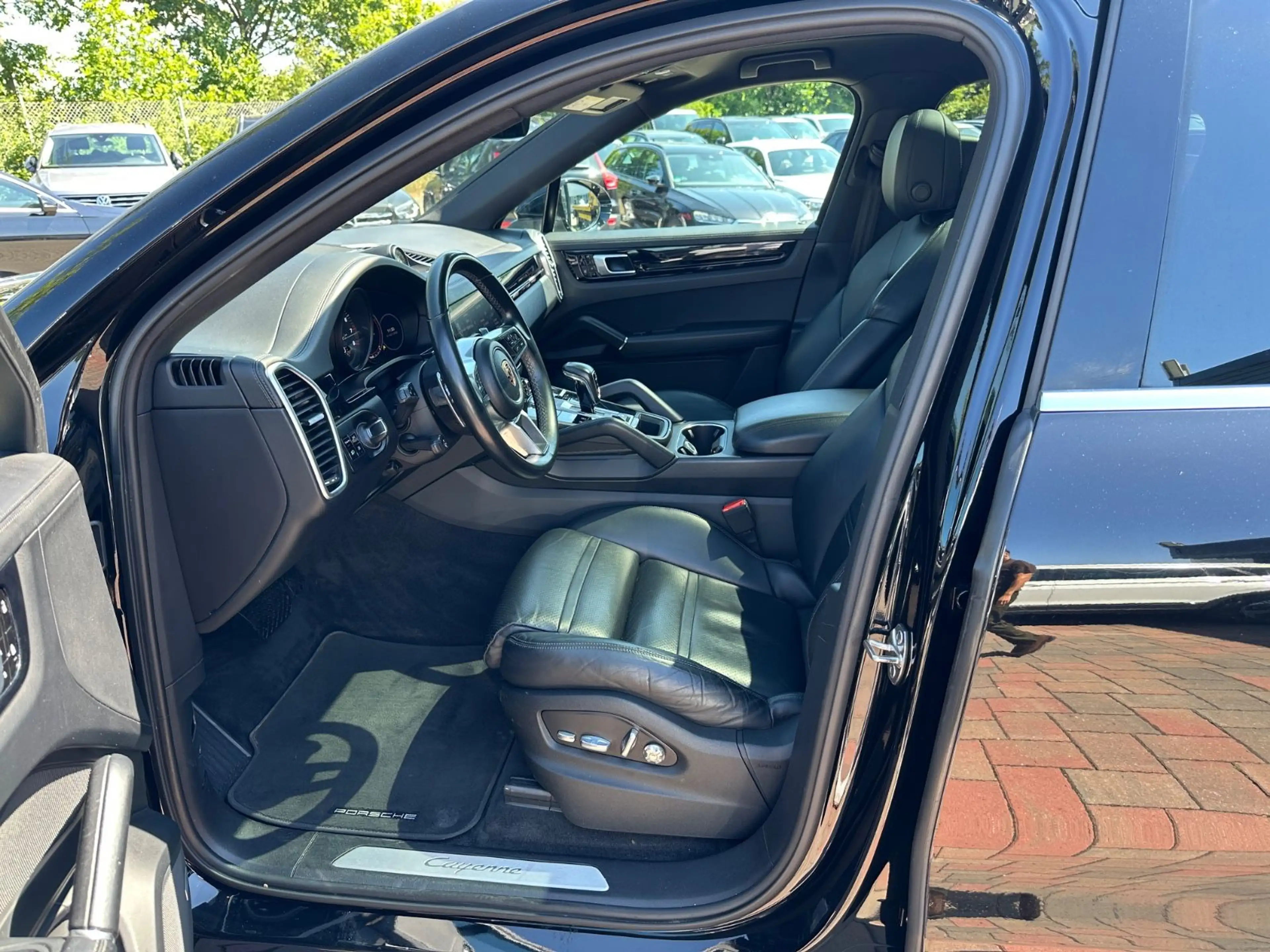 Porsche Cayenne Coupe*SPORT-CHRONO*PASM*HUD*360*PANO* — photo 12