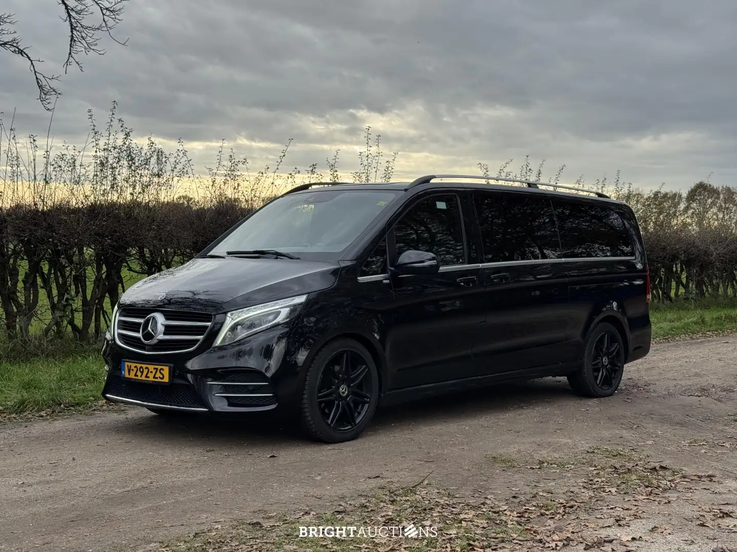 Mercedes-Benz V V250d Extra Lang DC Avantgarde Edition Noir - 1