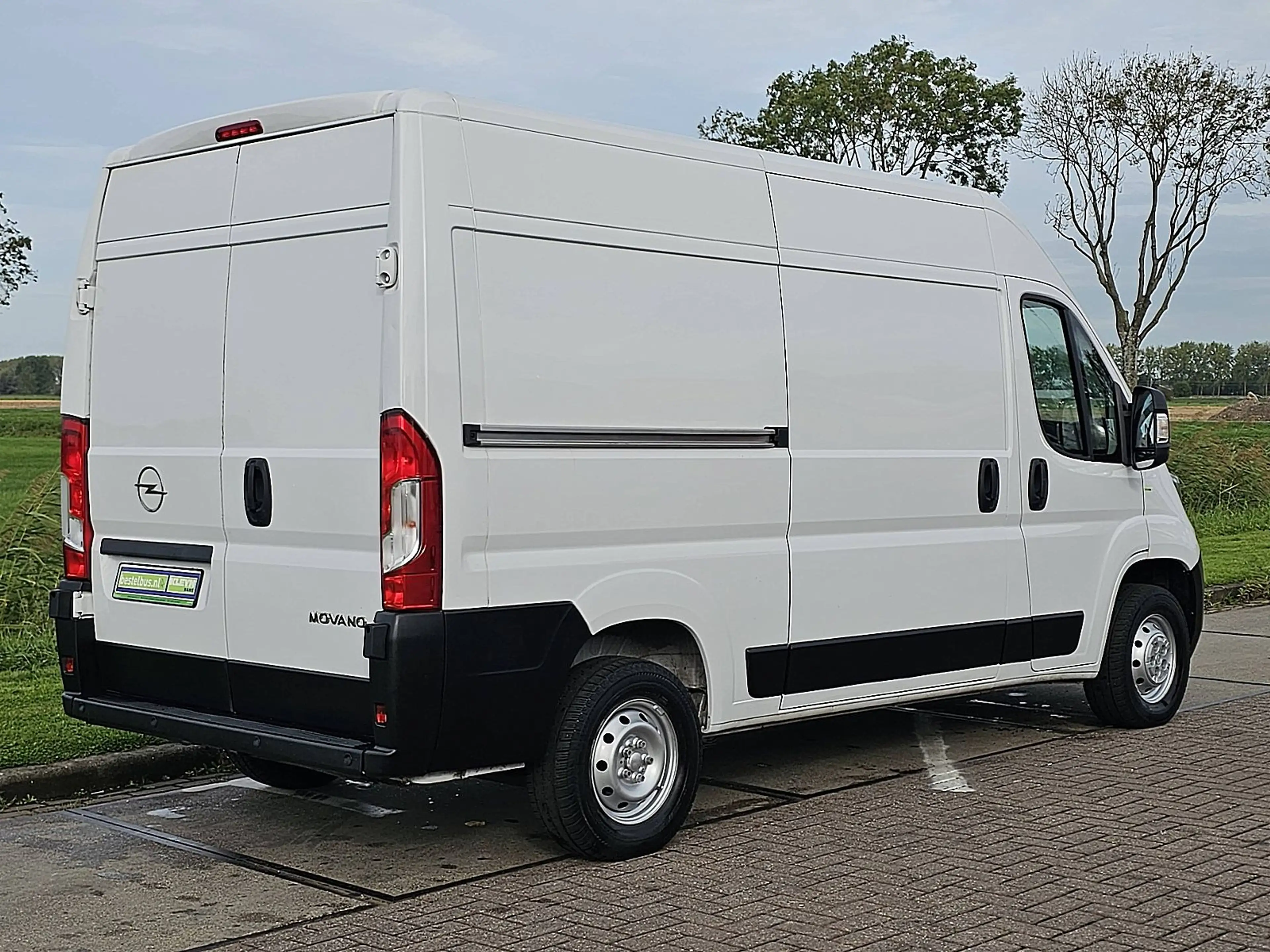 Opel Movano 2.2 L2H2 Airco Euro6 — photo 3