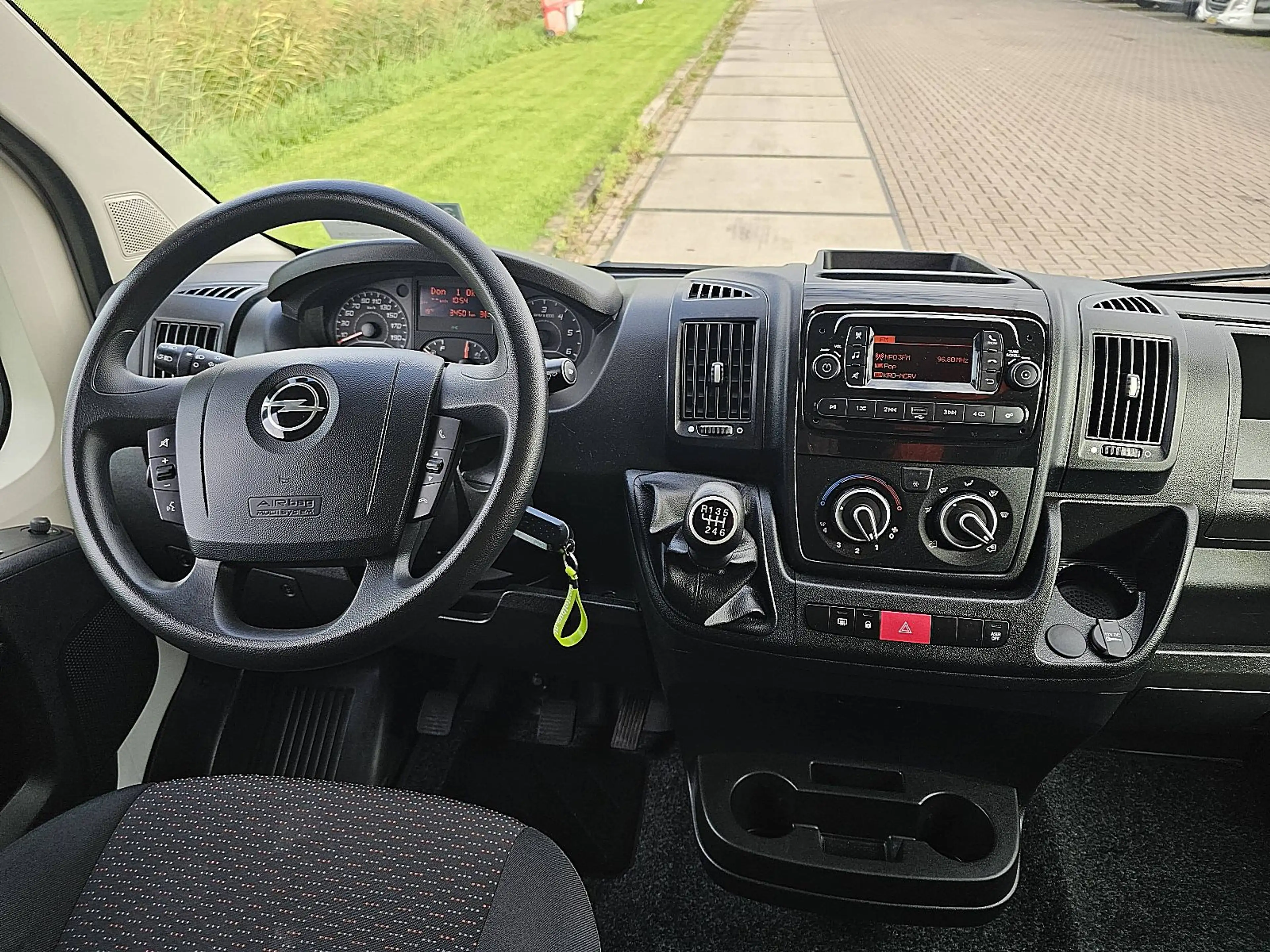 Opel Movano 2.2 L2H2 Airco Euro6 — photo 8