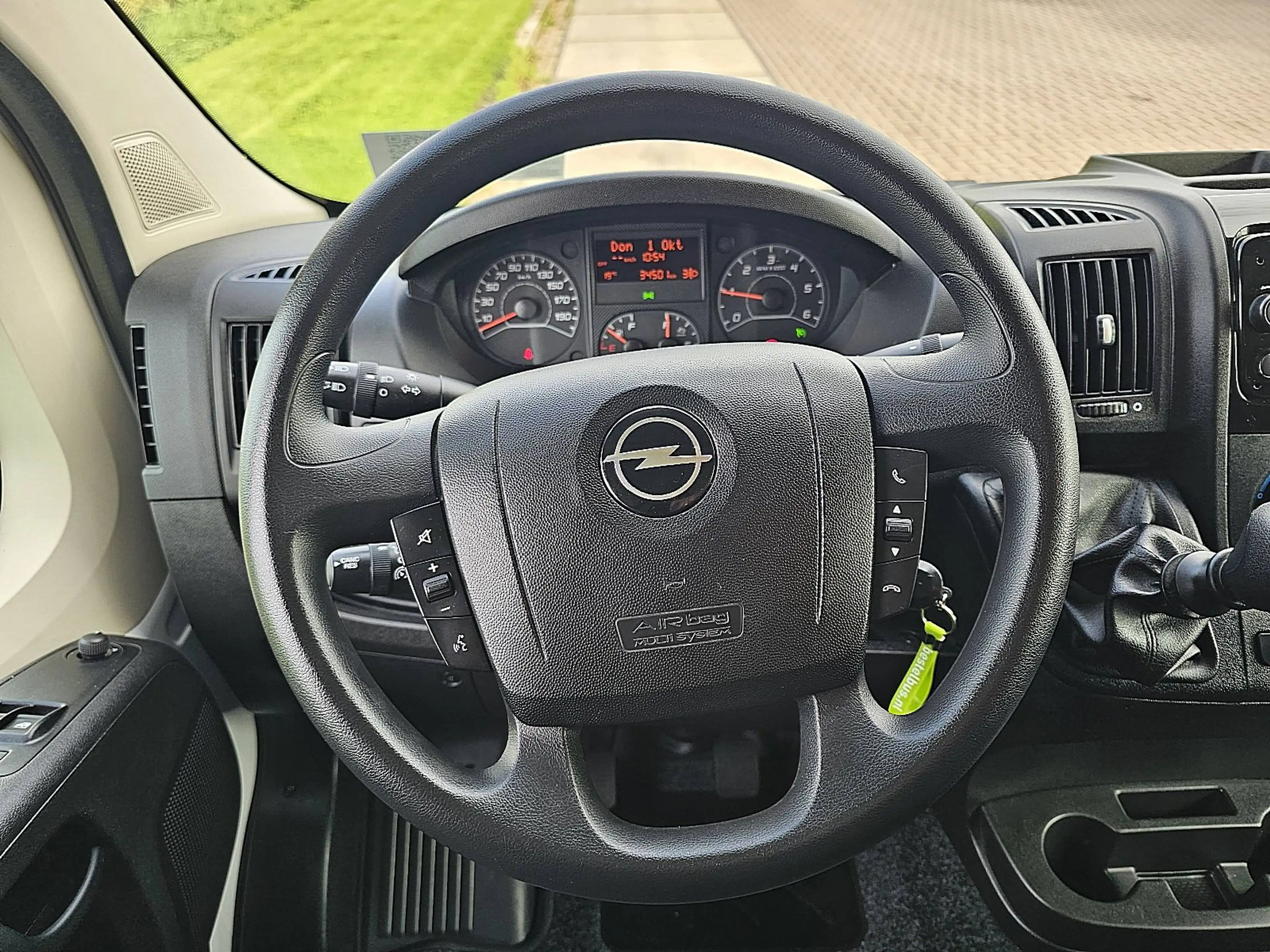 Opel Movano 2.2 L2H2 Airco Euro6 — photo 10