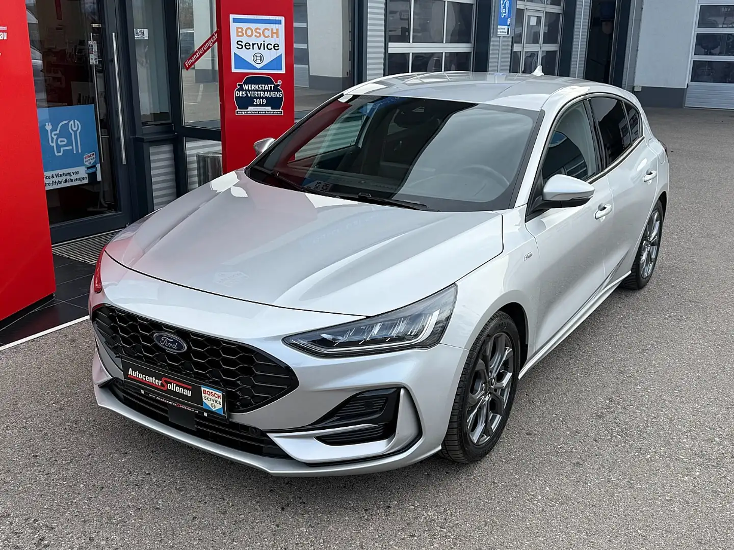 Ford Focus 1,0 EcoBoost Hybrid ST-Line Aut. Silber - 2