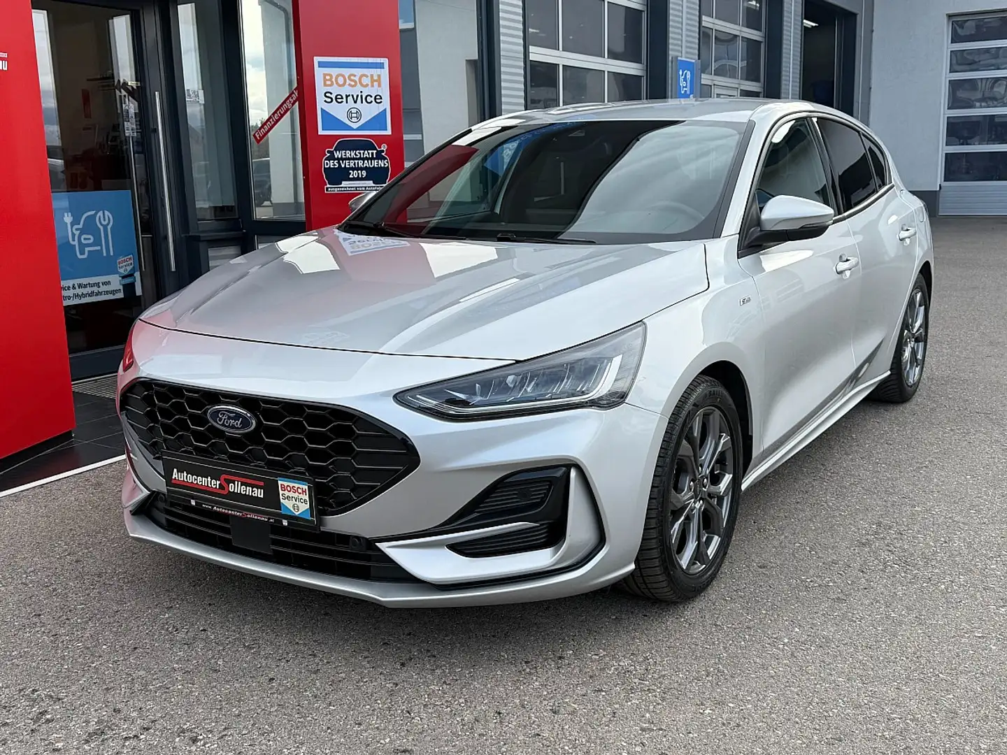 Ford Focus 1,0 EcoBoost Hybrid ST-Line Aut. Silber - 1