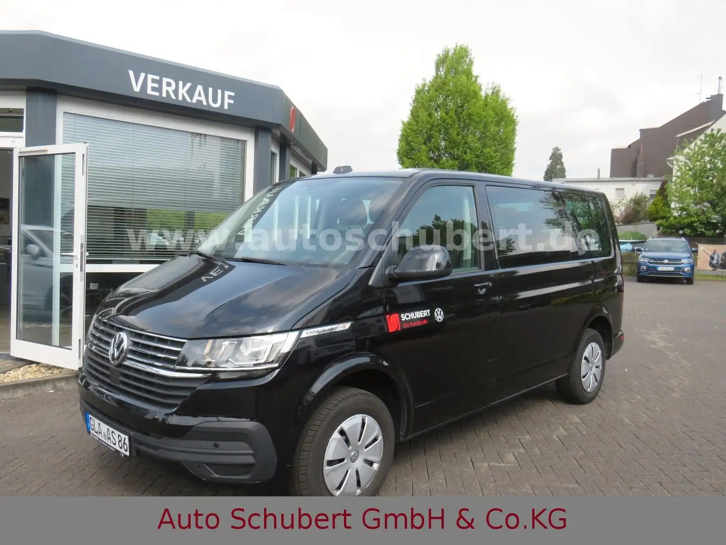 Volkswagen T6 Caravelle T6.1 Caravelle 2.0 TDI DSG Comfortline Zwart - 1