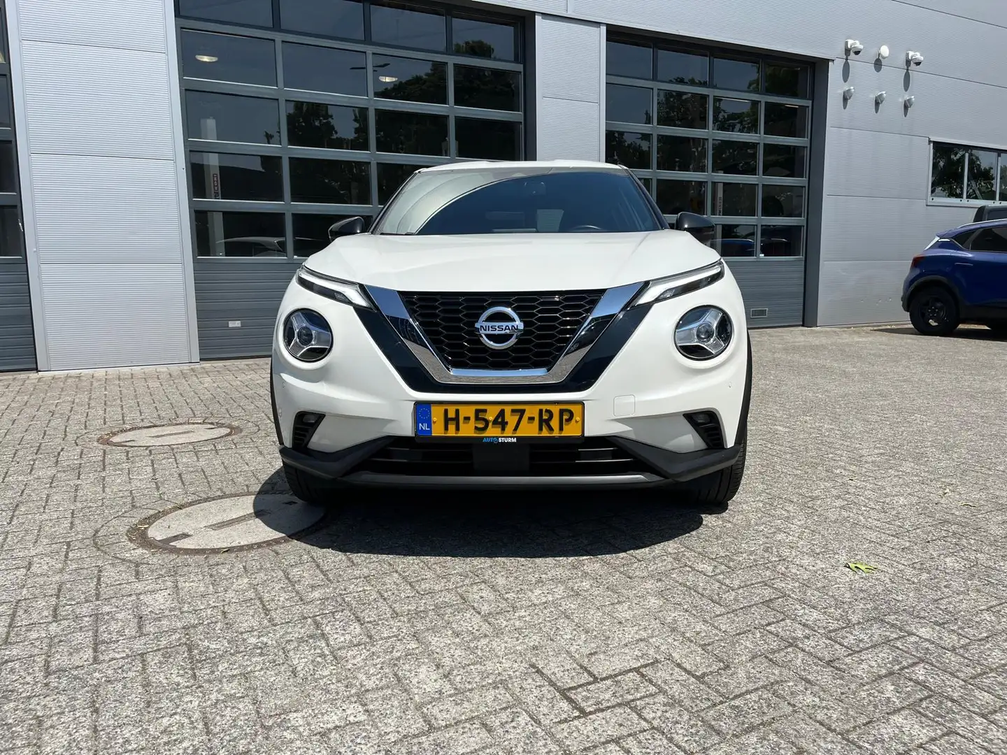 Nissan Juke 1.0 DIG-T N-Connecta Weiß - 2