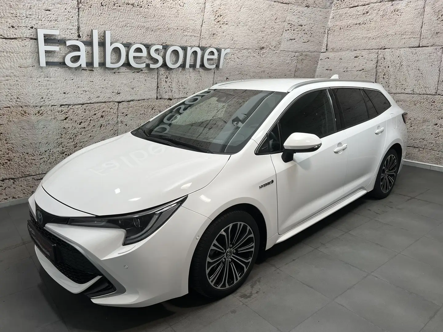 Toyota Corolla Touring Sports 1,8 Hybrid Lounge + Technik P. Bianco - 1