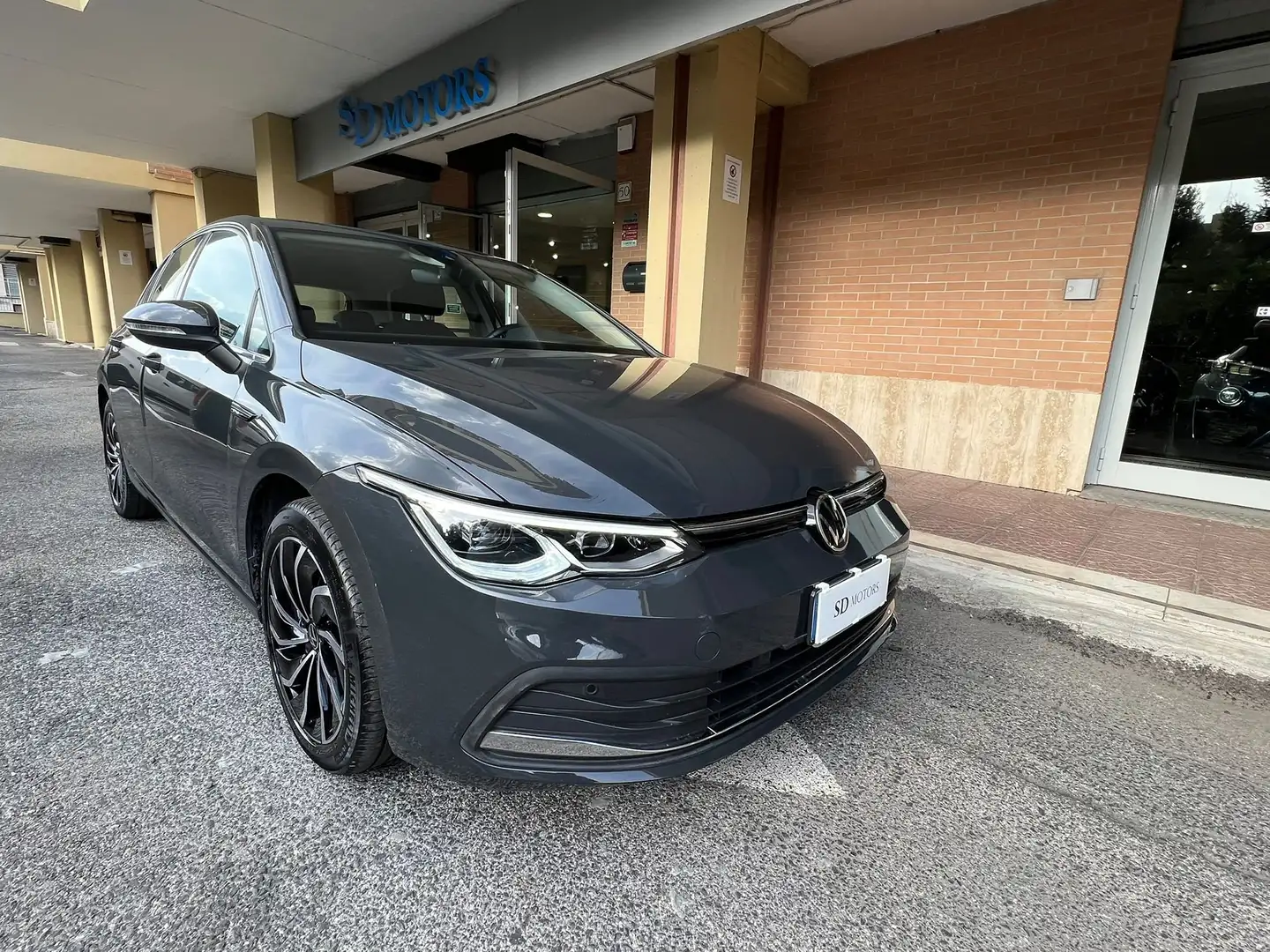 Volkswagen Golf Golf VIII 1.5 etsi evo Style 130cv DSG *Promo SD Grau - 1