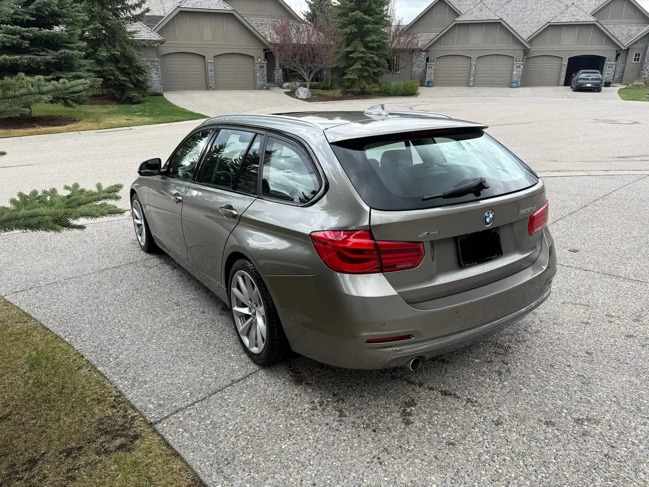 BMW 3 Series снимка BMW 3 Series