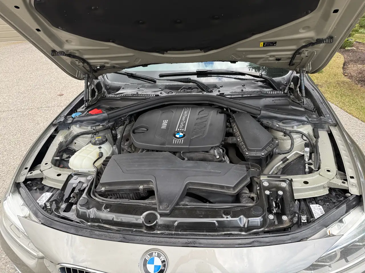 BMW 3 Series снимка BMW 3 Series