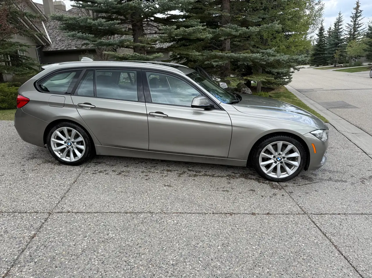 BMW 3 Series снимка BMW 3 Series