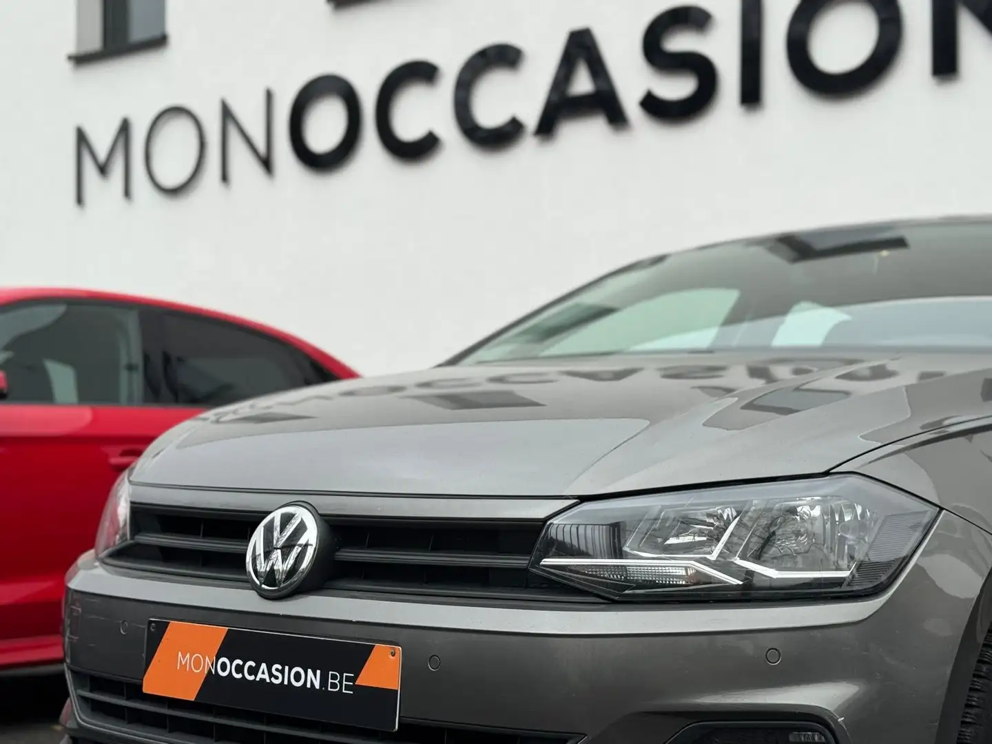 Volkswagen Polo 1.0 TSi GPS CAPTEURS CARPLAY LED DE JOUR Argent - 2