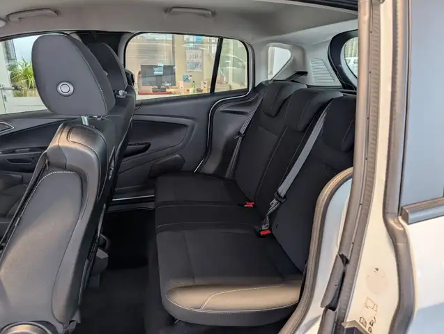 Ford B-Max view 8