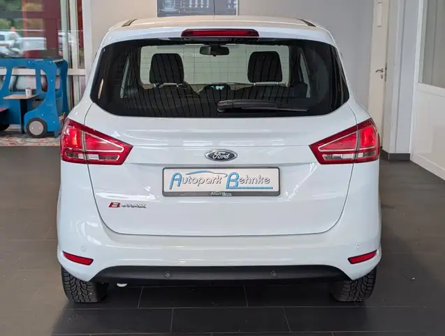 Ford B-Max view 10