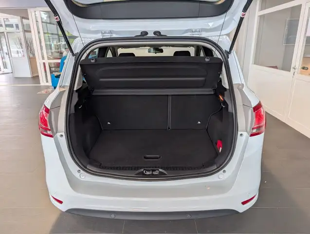 Ford B-Max view 11